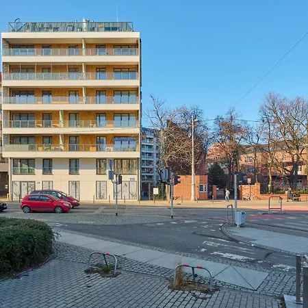 شقة Prusa Stylish With Balcony By Renters *