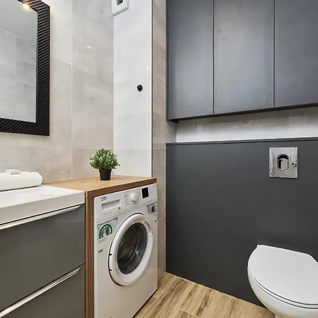 شقة Prusa Stylish With Balcony By Renters *