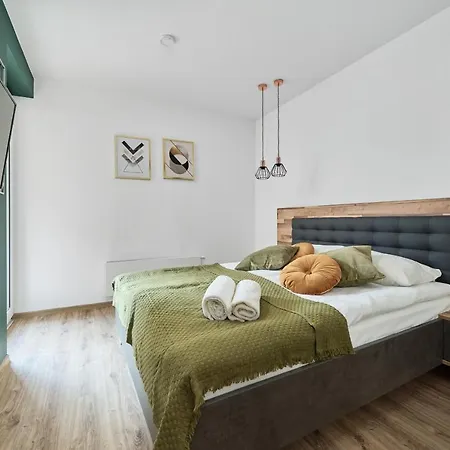 Διαμέρισμα Prusa Stylish With Balcony By Renters *